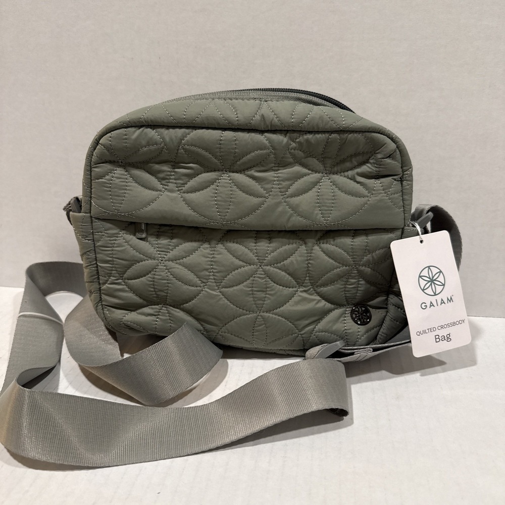 GAIAM Quilted Crossbody Bag -Olive-